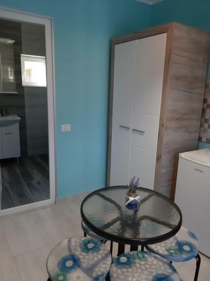 אפורי נורד Apartamente Rodica מראה חיצוני תמונה
