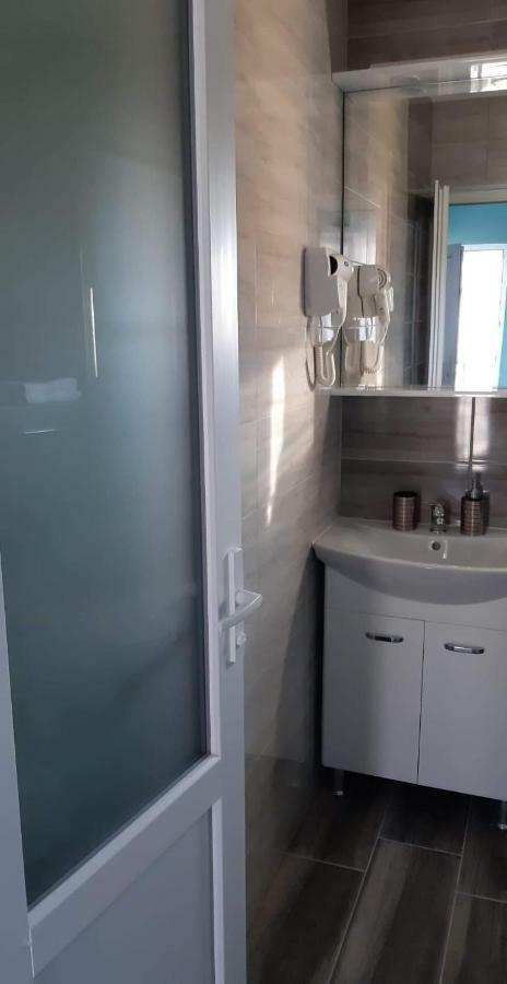 אפורי נורד Apartamente Rodica מראה חיצוני תמונה