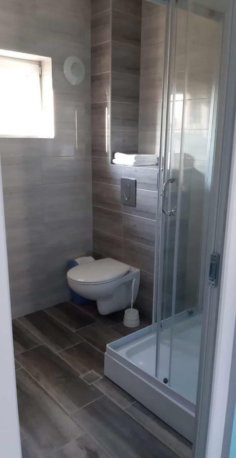 אפורי נורד Apartamente Rodica מראה חיצוני תמונה