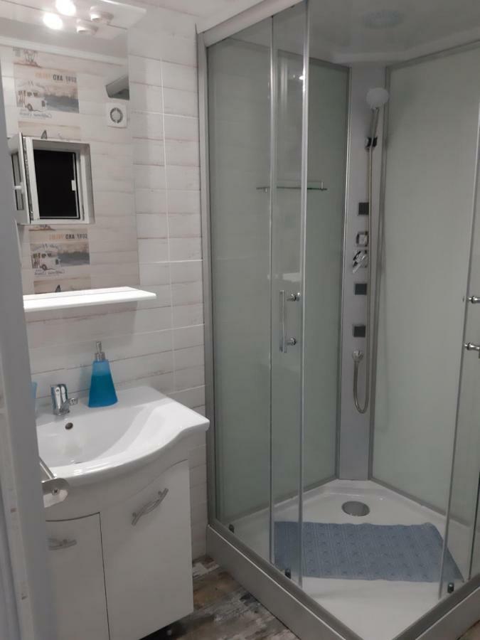 אפורי נורד Apartamente Rodica מראה חיצוני תמונה
